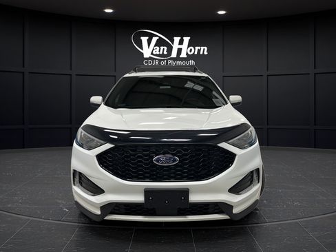 Used 2020 Ford Edge ST-Line w/ Cold Weather Package AWD/4WD image 2