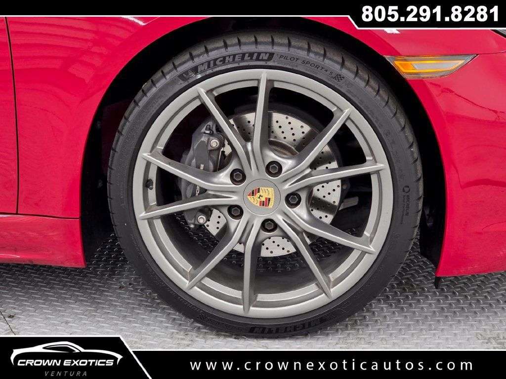Used 2024 Porsche 718 Cayman RWD image 9