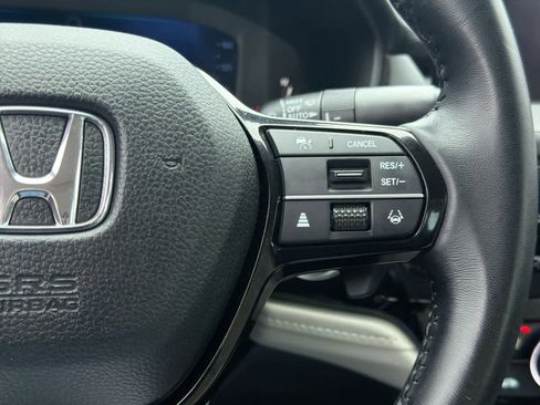 Used 2023 Honda Accord Touring image 27