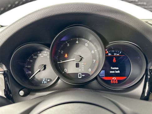 Certified 2025 Porsche Macan Turbo AWD/4WD image 19