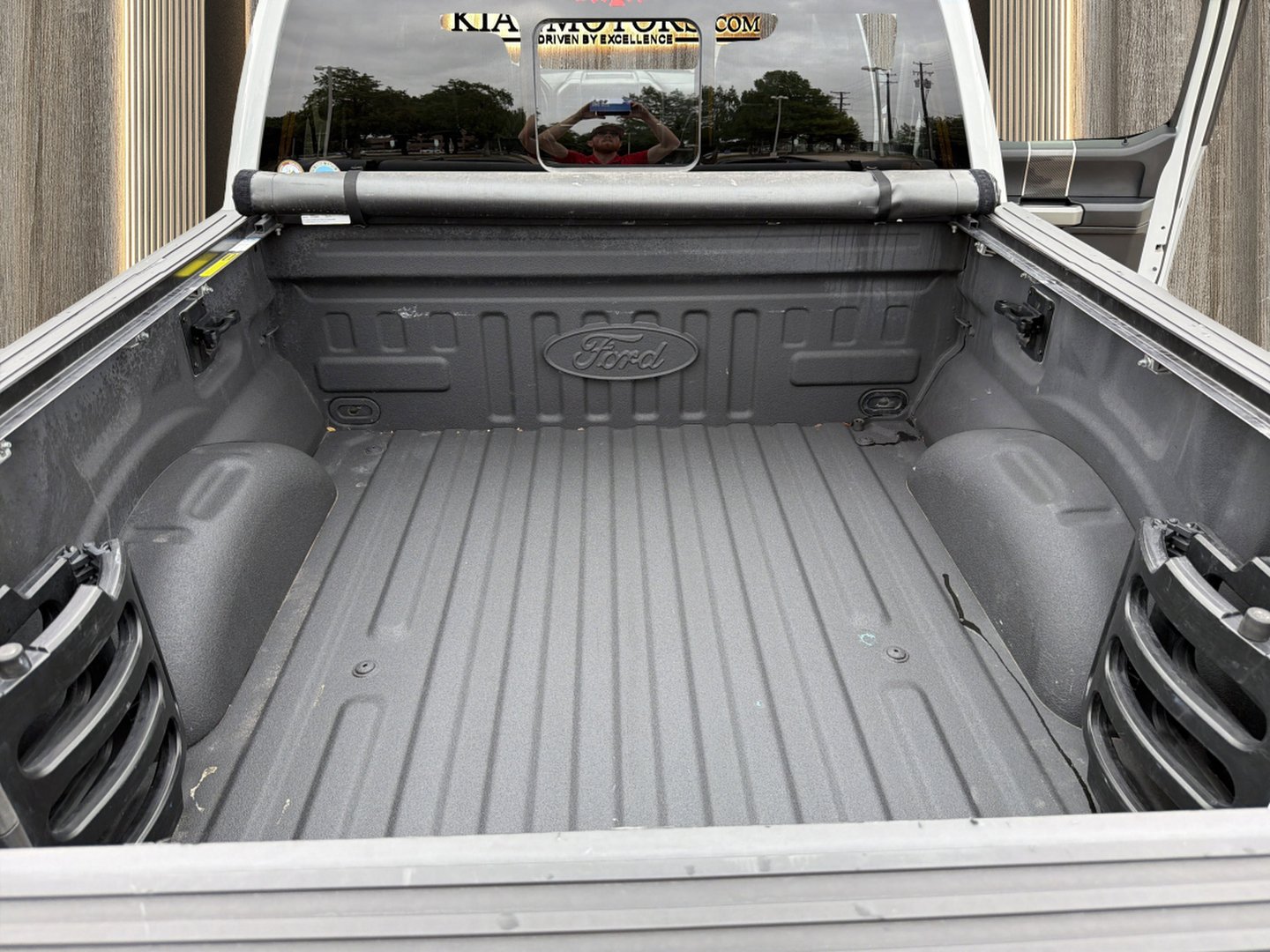 Used 2017 Ford F150 Raptor w/ Equipment Group 802A Luxury AWD/4WD image 39