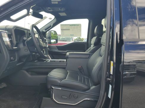 New 2026 Ford F450 Platinum w/ FX4 Off-Road Package image 16