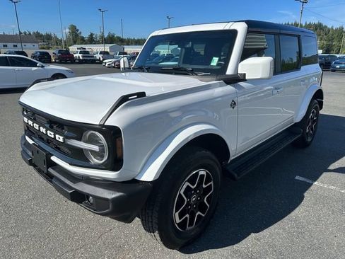 Used 2025 Ford Bronco Outer Banks AWD/4WD image 6