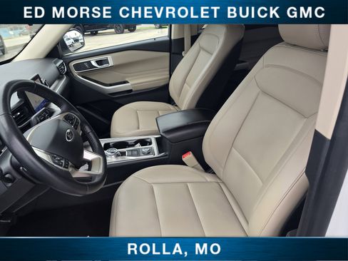 Used 2020 Ford Explorer XLT w/ Equipment Group 202A AWD/4WD image 14