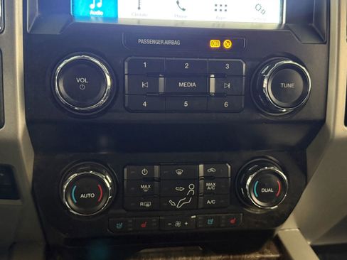 Used 2019 Ford F250 Lariat w/ Lariat Value Package image 30