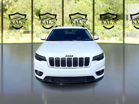 Used 2020 Jeep Cherokee Latitude Plus image 2