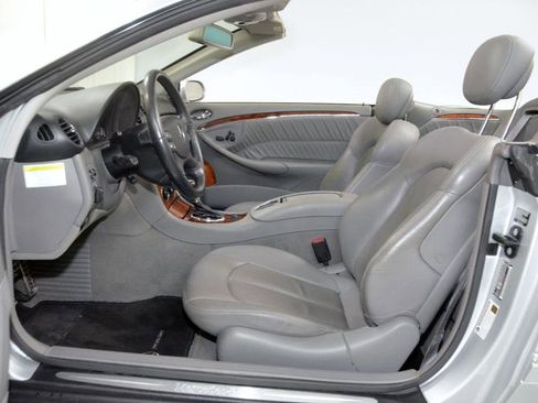Used 2006 Mercedes-Benz CLK 350 Cabriolet w/ Premium Pkg image 18