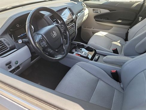 Used 2016 Honda Pilot Elite image 3