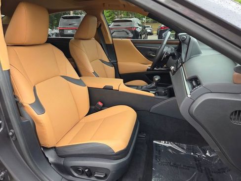 Certified 2024 Lexus ES 350 w/ Premium Package FWD image 20