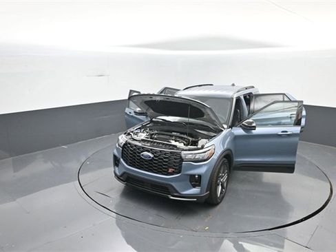 New 2026 Ford Explorer ST image 39