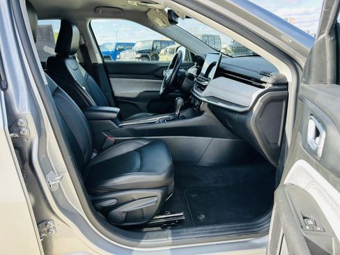 Used 2022 Jeep Compass Latitude image 28