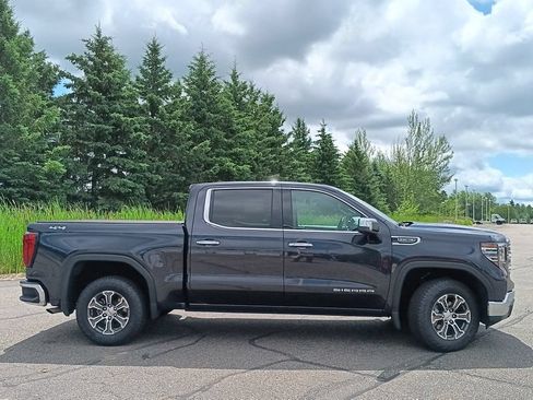 Used 2025 GMC Sierra 1500 SLT AWD/4WD image 28