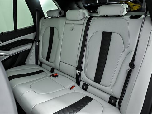 Used 2024 BMW X5 M Competition w/ Executive Package AWD/4WD image 21