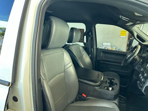 Used 2023 RAM 3500 Tradesman w/ Chrome Appearance Group AWD/4WD image 24