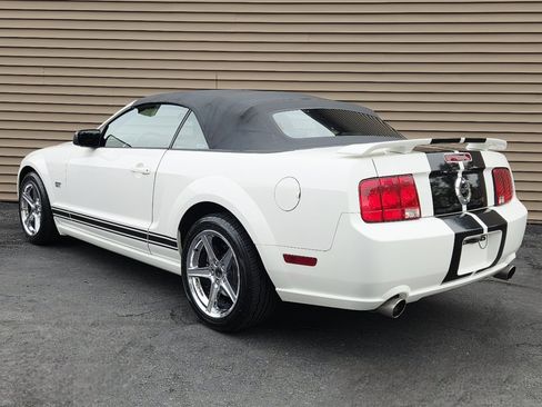 Used 2006 Ford Mustang GT image 4