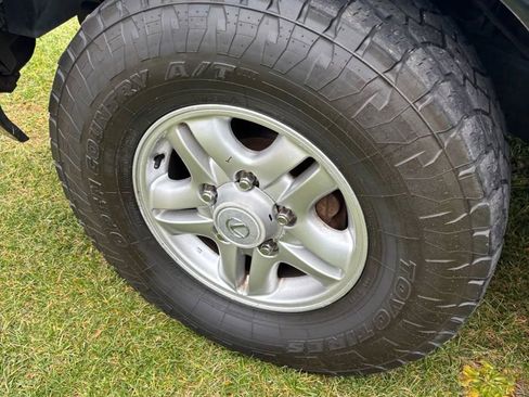 Used 2000 Lexus LX 470 4WD image 11