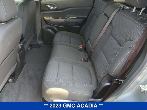 Certified 2023 GMC Acadia SLE w/ Driver Convenience Package AWD/4WD image 19