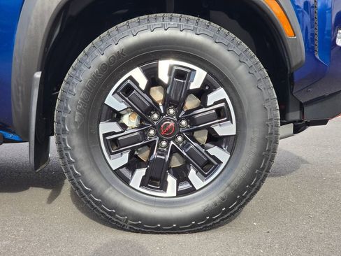 Used 2022 Nissan Frontier PRO-4X w/ Technology Package image 11