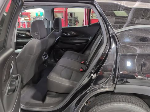Used 2024 GMC Terrain SLE image 15