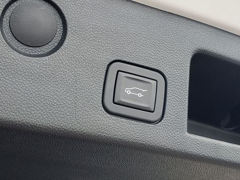 Used 2025 Chevrolet Equinox LT w/ Convenience Package II FWD image 30