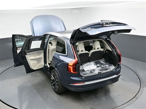 New 2026 Volvo XC90 B6 Ultra image 52