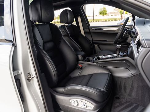 Certified 2026 Porsche Macan S AWD/4WD image 46
