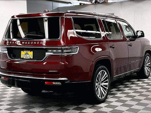Used 2023 Jeep Grand Wagoneer Series III AWD/4WD image 13