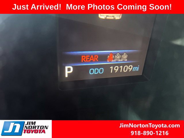 Used 2024 Toyota Tundra SR5 w/ SR5 Premium Package AWD/4WD image 10