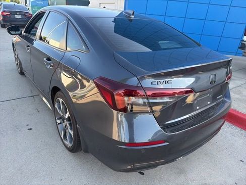 Used 2025 Honda Civic Sport Touring image 7