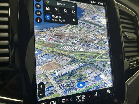 Used 2024 Volvo XC90 B6 Ultimate w/ Lounge Package image 13