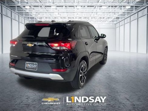 Used 2025 Chevrolet TrailBlazer LT FWD image 9