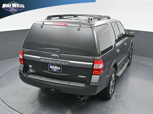 Used 2016 Ford Expedition XLT w/ Equipment Group 202A RWD image 15