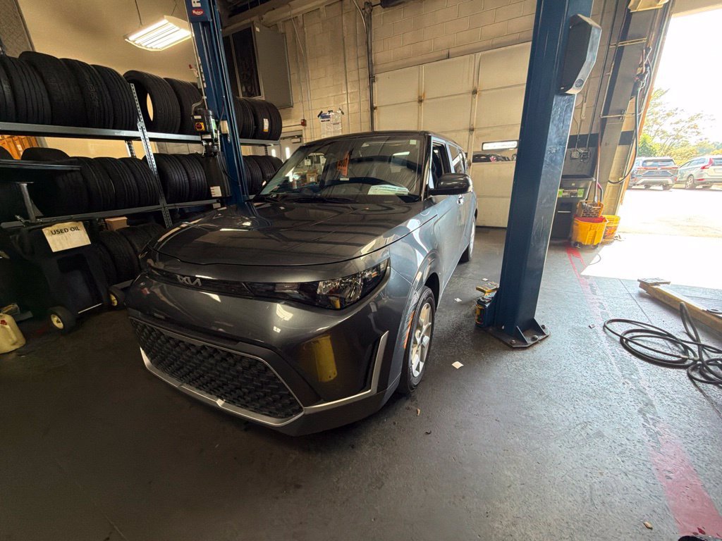 Used 2024 Kia Soul S FWD image 3