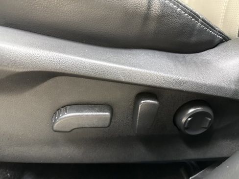 Used 2022 Subaru Forester Limited image 27