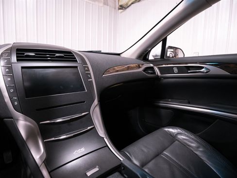 Used 2013 Lincoln MKZ AWD image 15