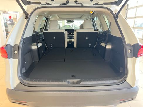 New 2026 Toyota Grand Highlander AWD image 9