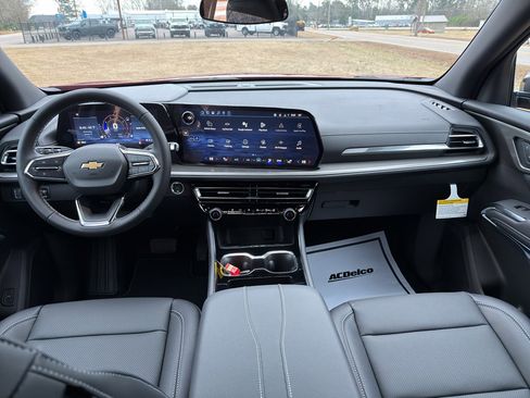 New 2026 Chevrolet Traverse LT image 3