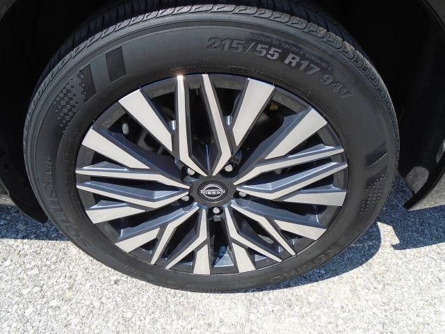 Used 2025 Nissan Altima 2.5 SV FWD image 24