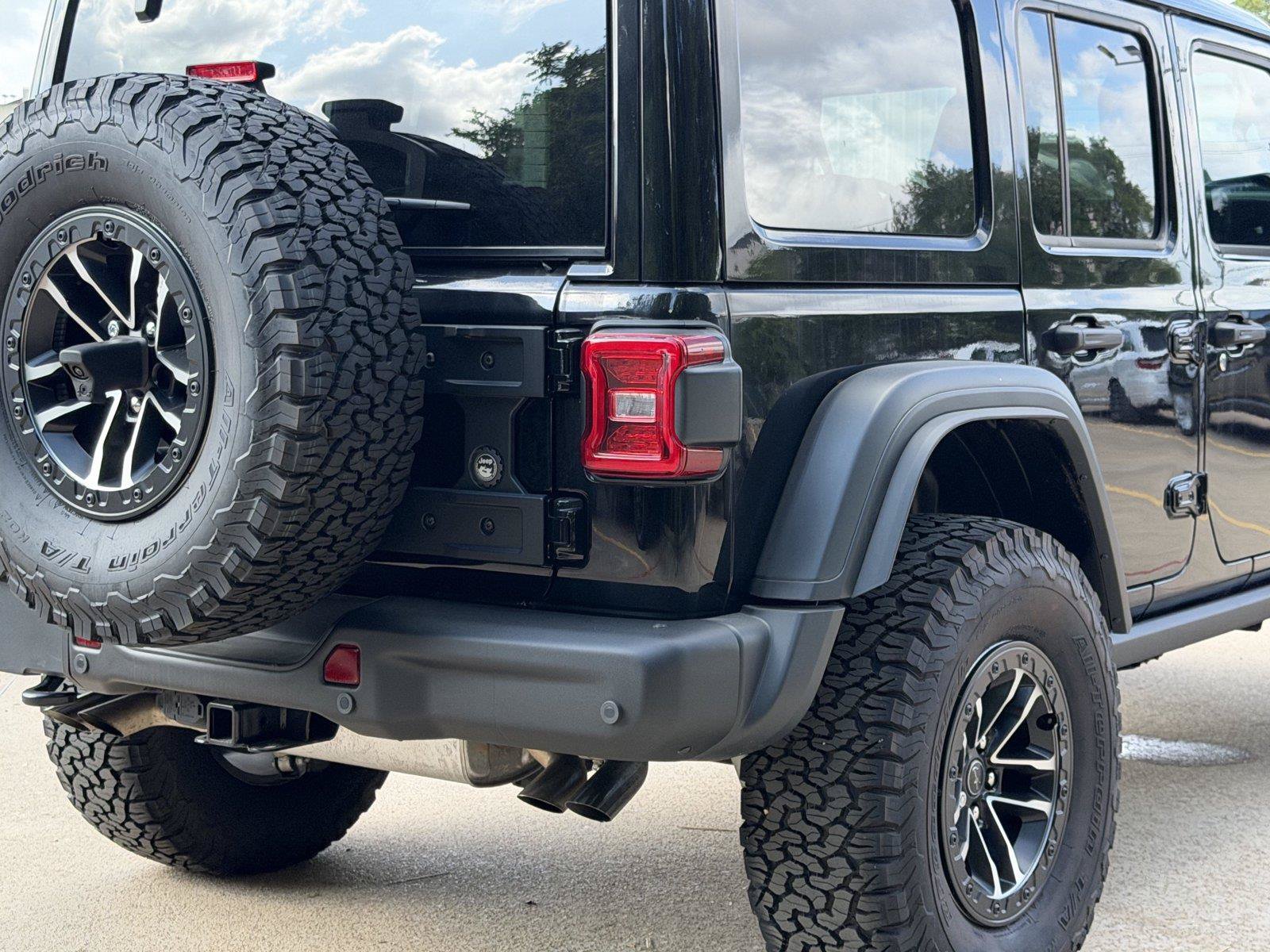 New 2026 Jeep Wrangler Unlimited Rubicon 392 w/ Quick Order Package 27X Moab AWD/4WD image 11