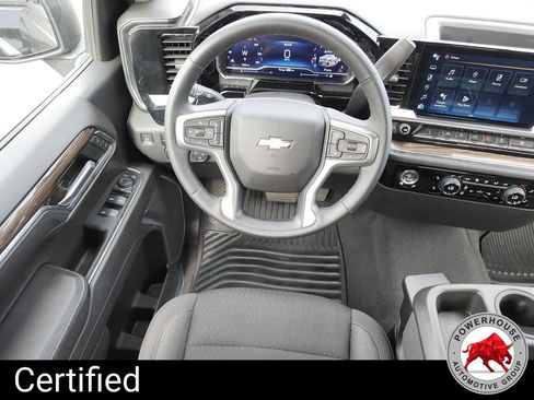 Used 2023 Chevrolet Silverado 1500 LT AWD/4WD image 17