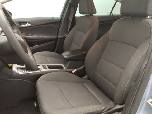 Used 2018 Chevrolet Cruze LS FWD image 17