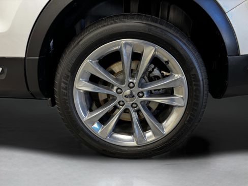 Used 2018 Ford Explorer Limited w/ Equipment Group 301A image 46