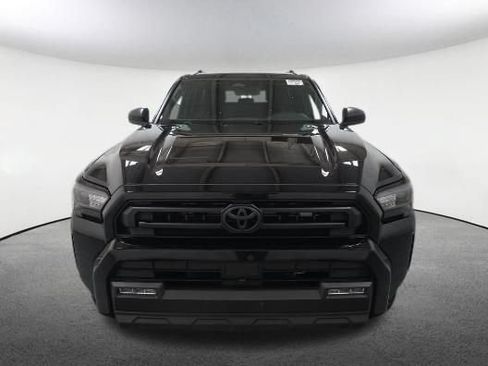 Used 2025 Toyota 4Runner SR5 AWD/4WD image 2