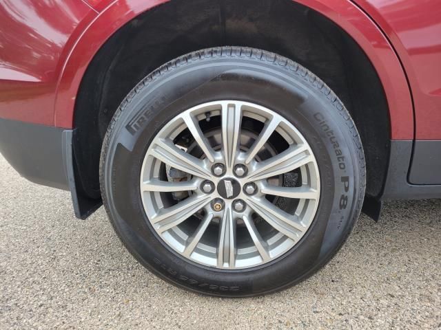 Used 2017 Cadillac XT5 Luxury w/ Driver Awareness Package AWD/4WD image 5