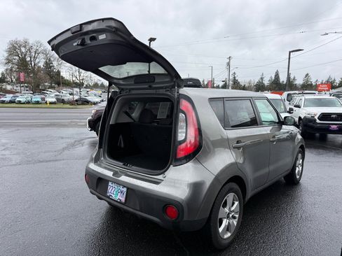Used 2019 Kia Soul Base image 8