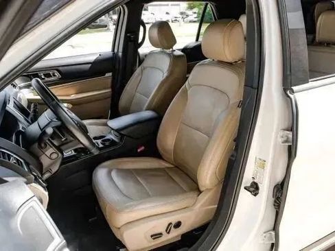 Used 2016 Ford Explorer Limited image 38