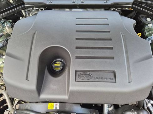 New 2026 Land Rover Defender 110 X-Dynamic SE AWD/4WD image 17