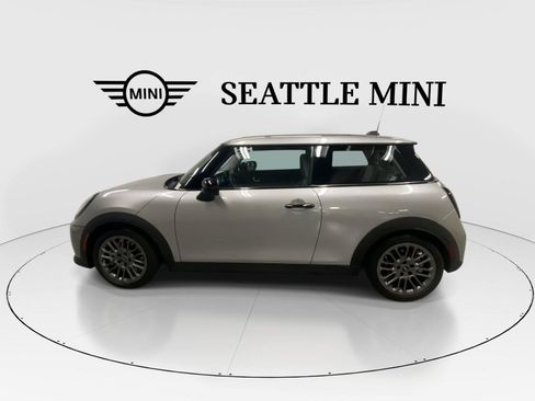 Used 2025 MINI Cooper 2-Door Hardtop FWD image 7