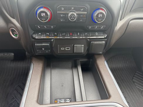 Used 2021 Chevrolet Silverado 1500 LTZ w/ Safety Package II AWD/4WD image 14