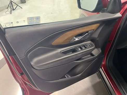 Used 2019 GMC Terrain SLE w/ Driver Convenience Package image 18